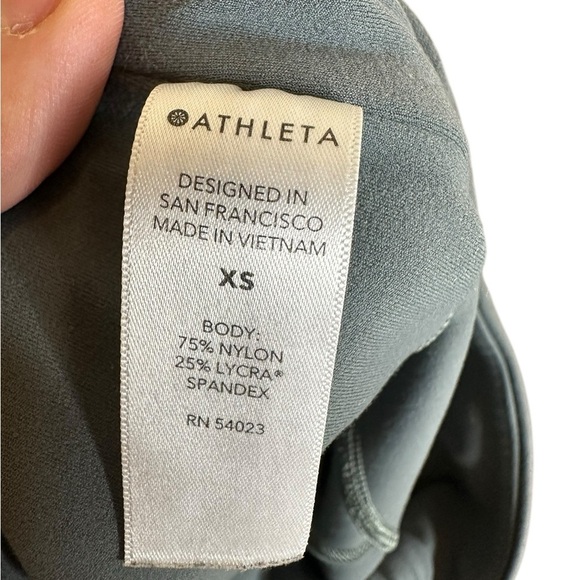 Athleta Ultra High rise Elation Tight - Picture 6 of 9